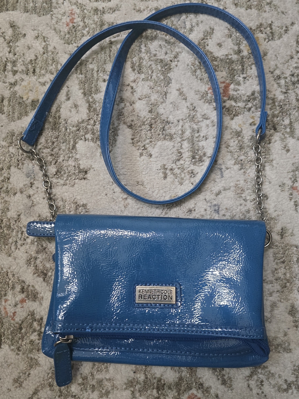 Kenneth Cole Reactio Teal Blue Patent Crossbody Multiple Pockets Bag - Picture 3 of 17